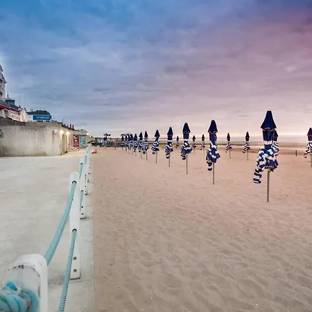 Lumineux A 50m De La De Cabourg, Balcon, Parking Gratuit, 4 Pers. Apartamento